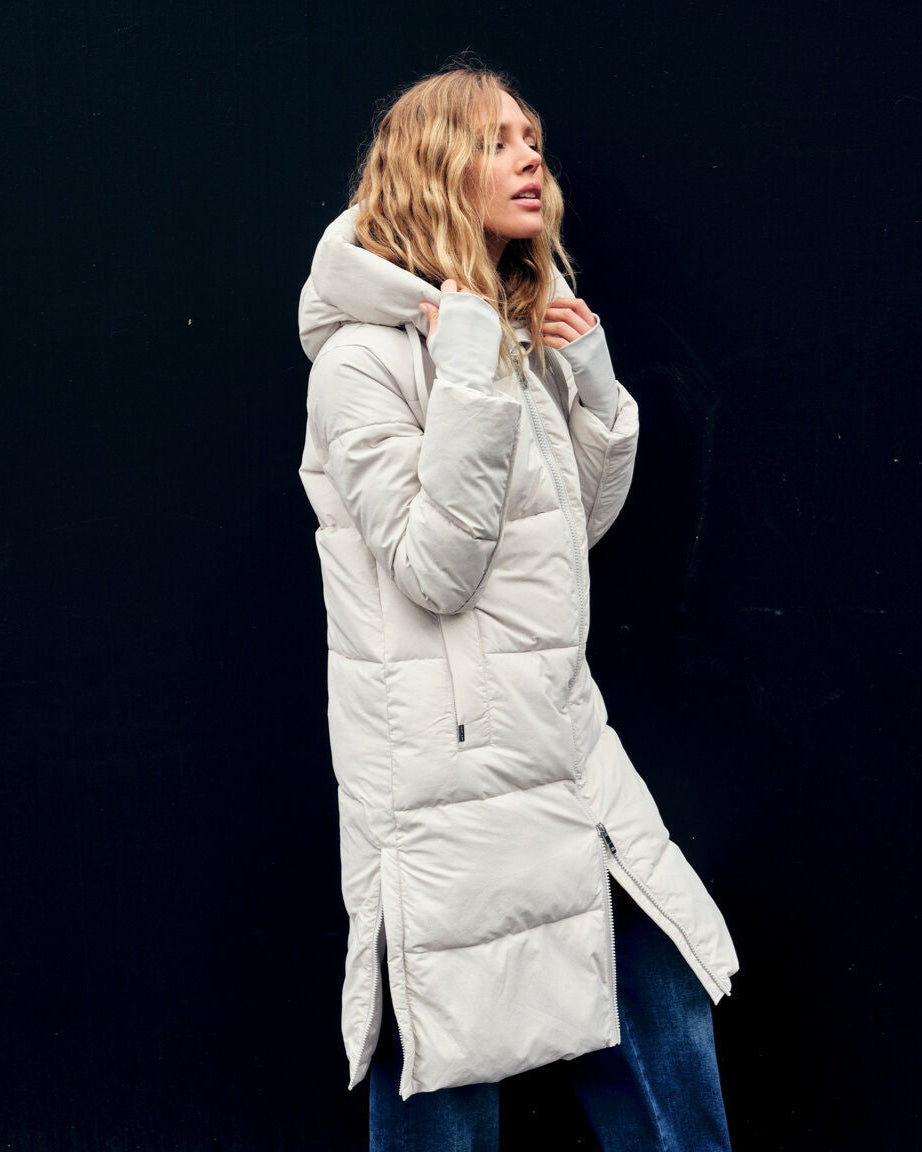 Modelshot / Glacier Gray / Detail